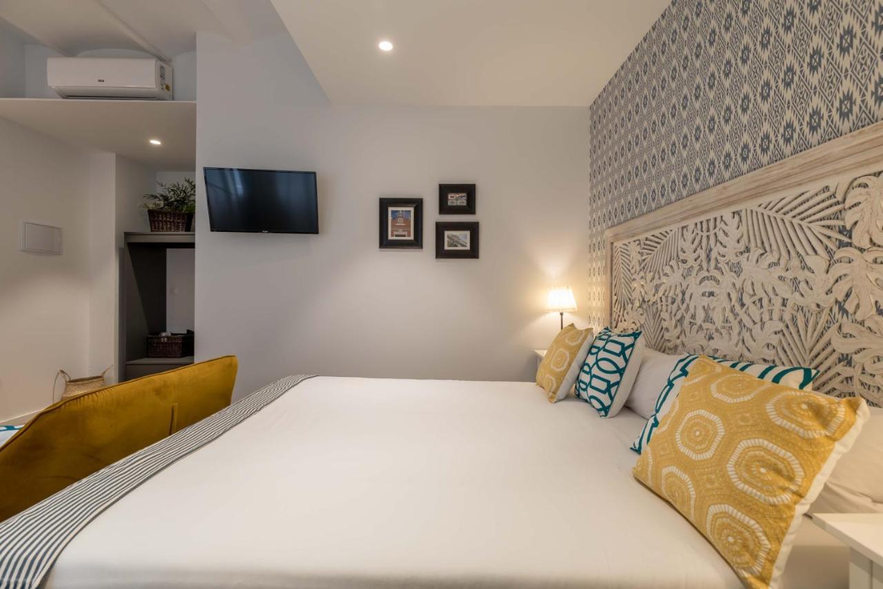 Maison Reina B&B Valencia Bagian luar foto