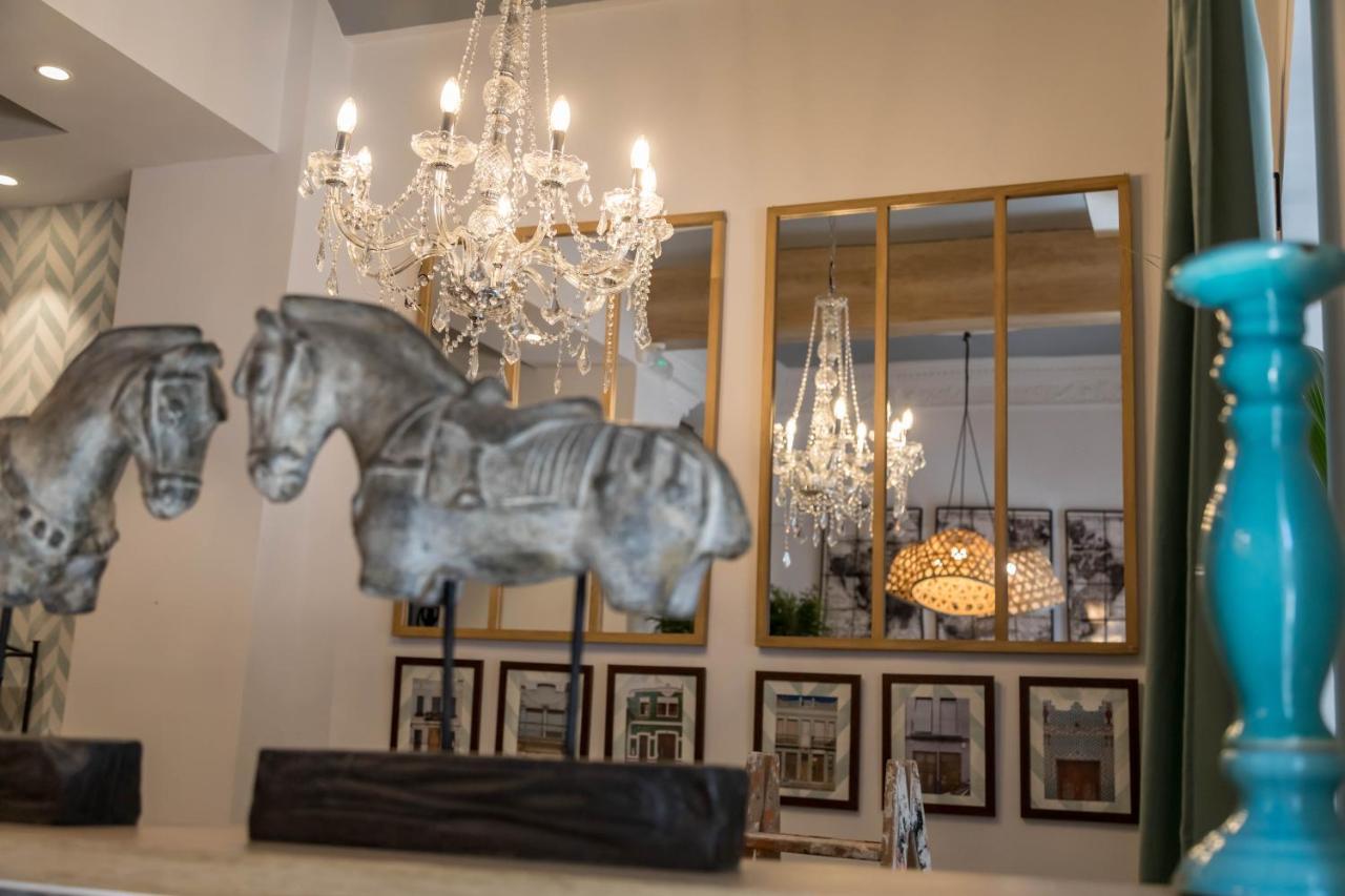 Maison Reina B&B Valencia Bagian luar foto