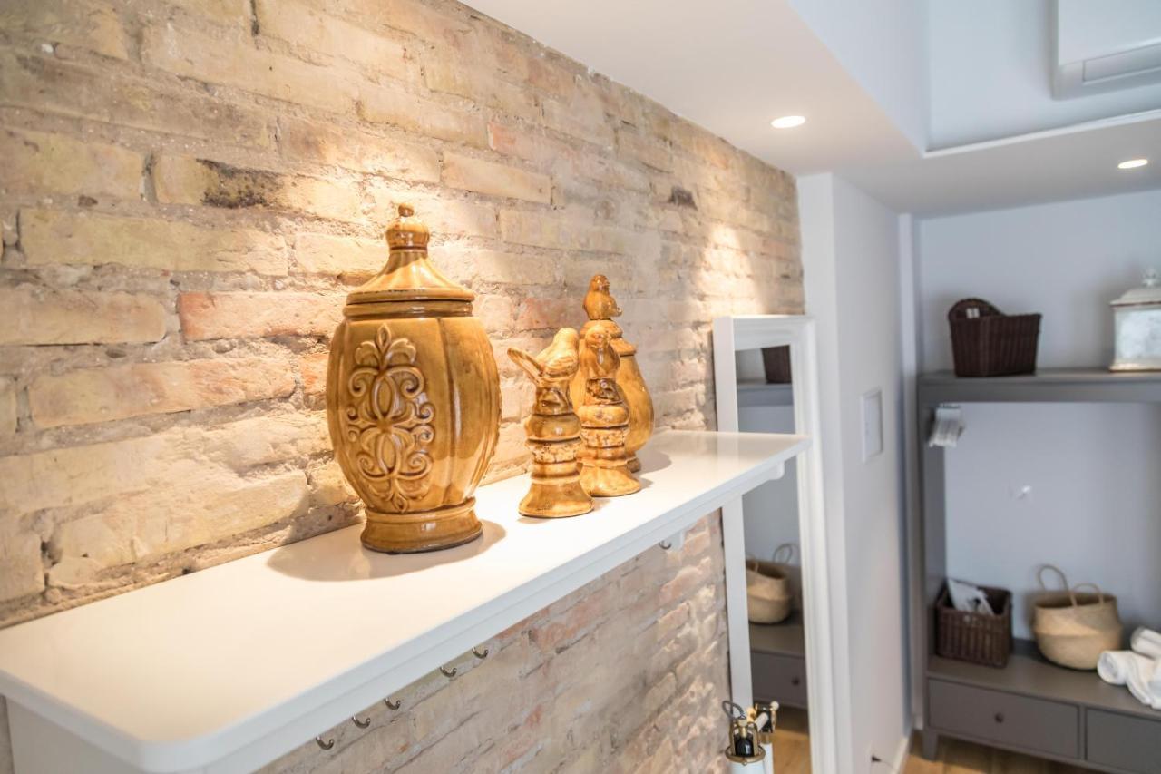 Maison Reina B&B Valencia Bagian luar foto