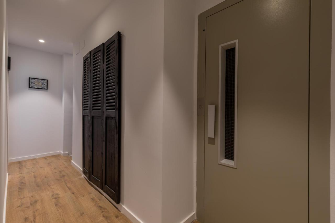Maison Reina B&B Valencia Bagian luar foto