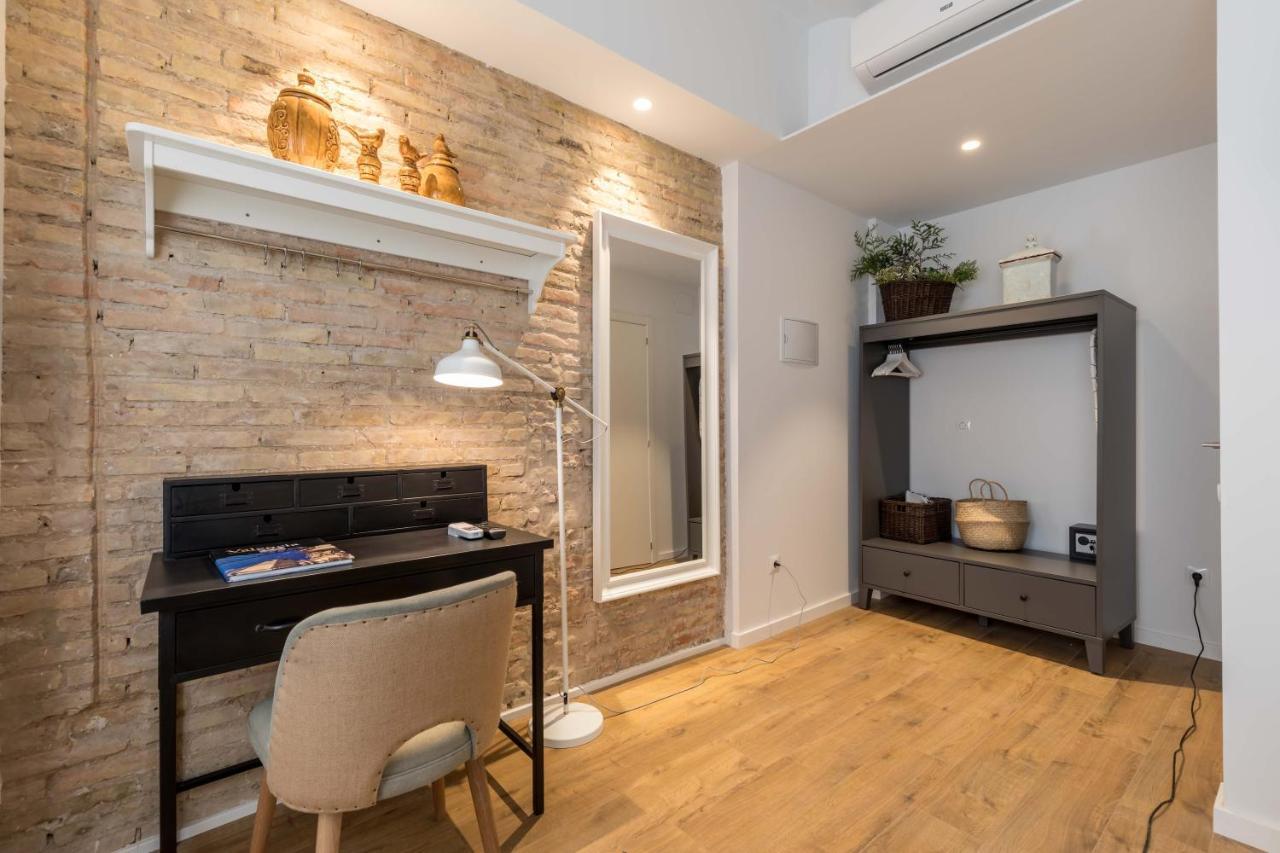 Maison Reina B&B Valencia Bagian luar foto