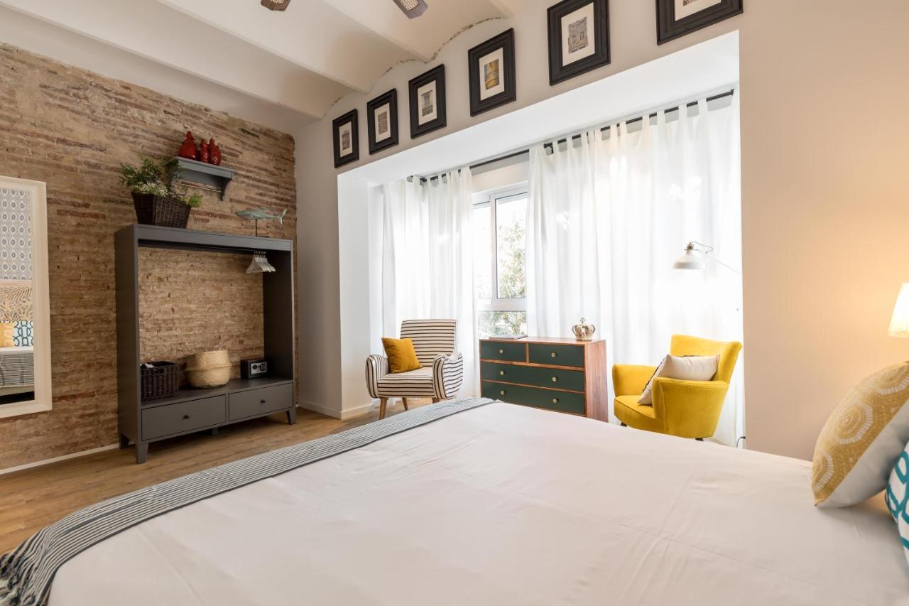 Maison Reina B&B Valencia Bagian luar foto
