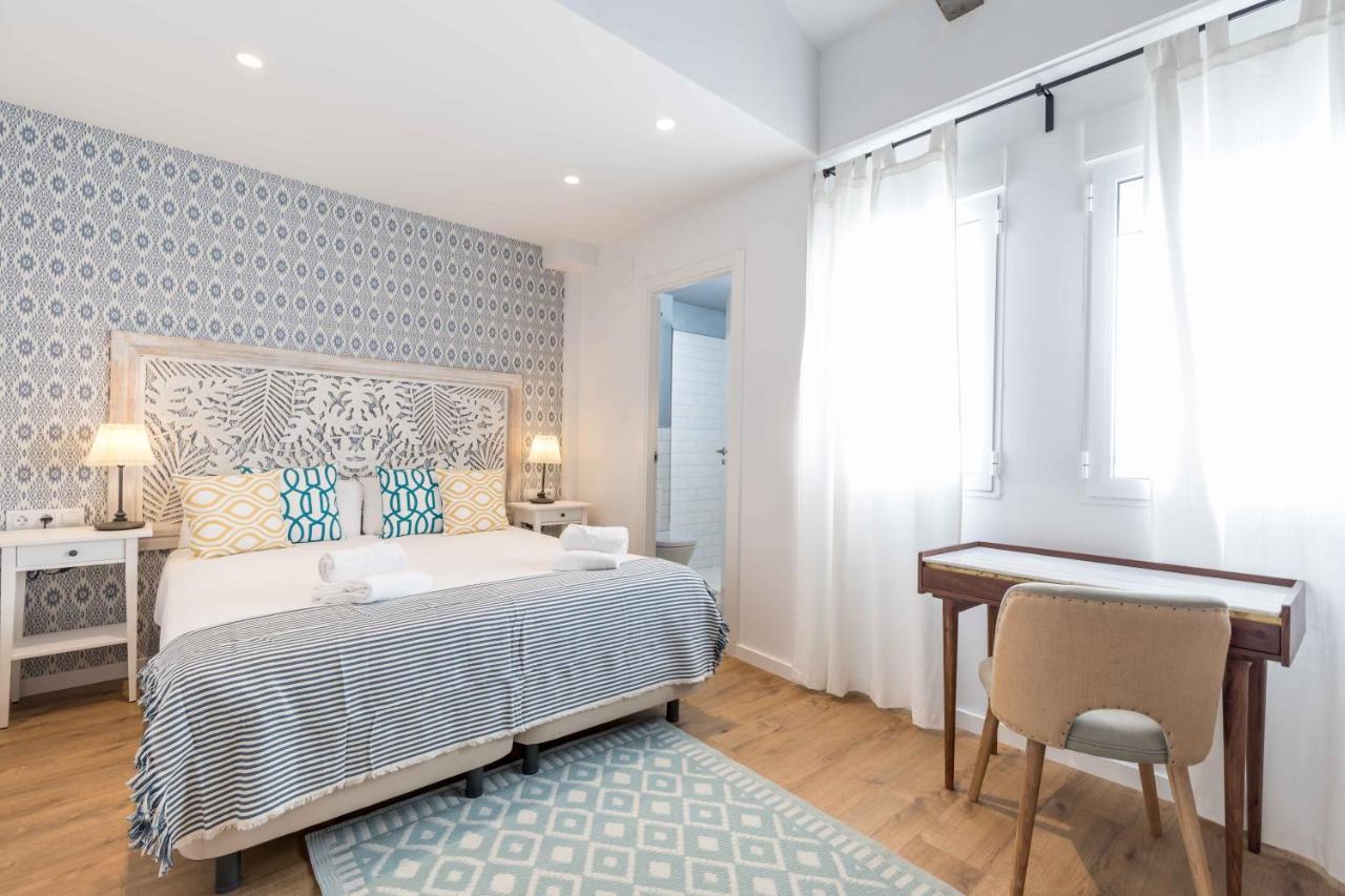 Maison Reina B&B Valencia Bagian luar foto