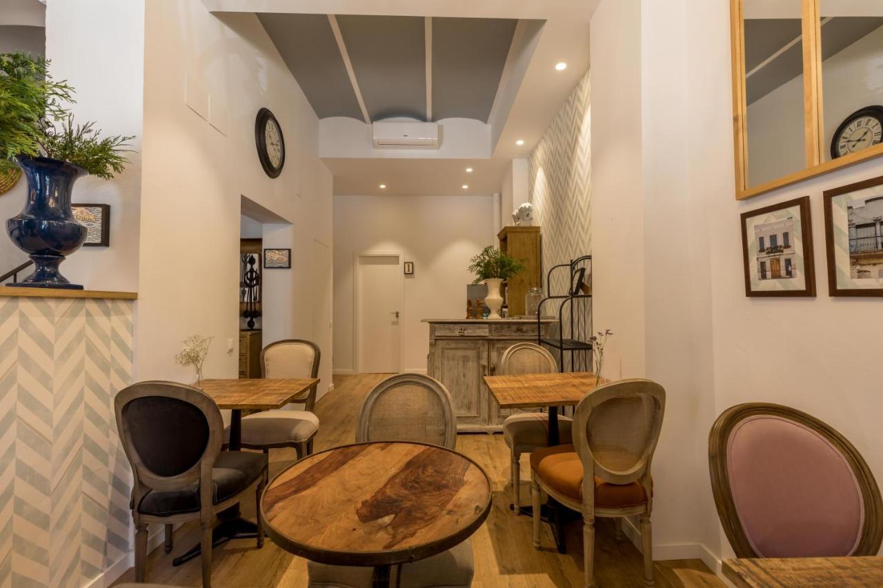 Maison Reina B&B Valencia Bagian luar foto