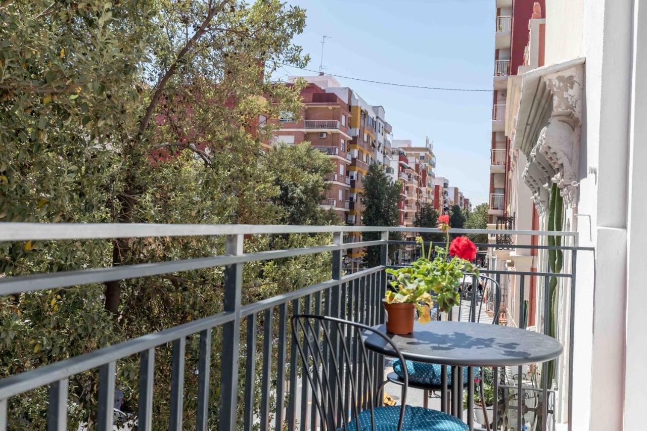 Maison Reina B&B Valencia Bagian luar foto