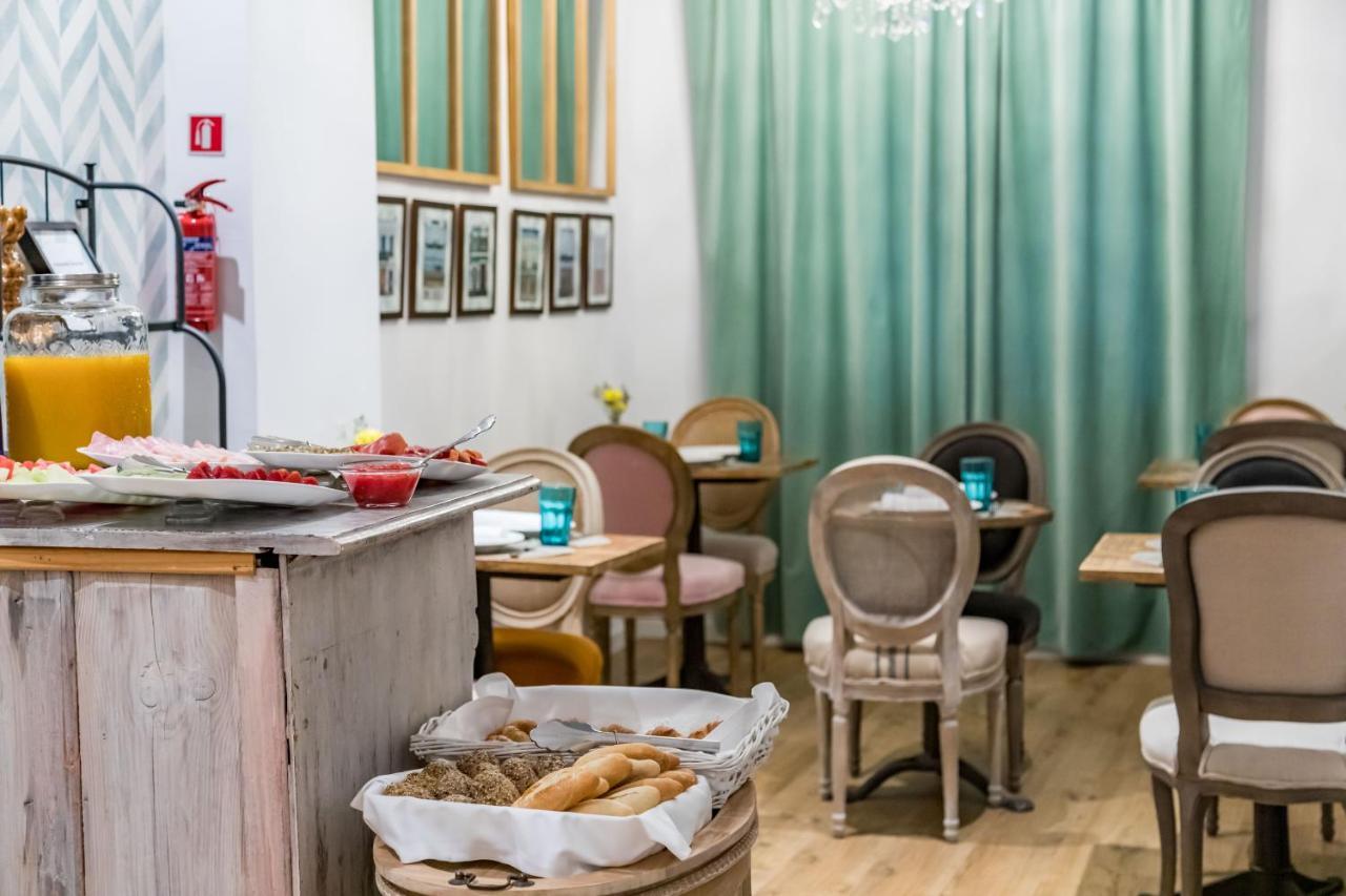 Maison Reina B&B Valencia Bagian luar foto